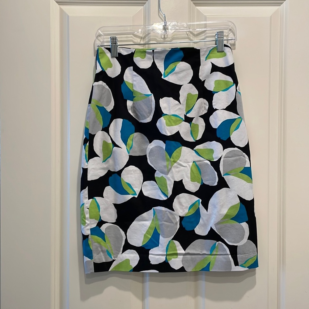 Worthington Pencil Skirt, size 4, length 22”